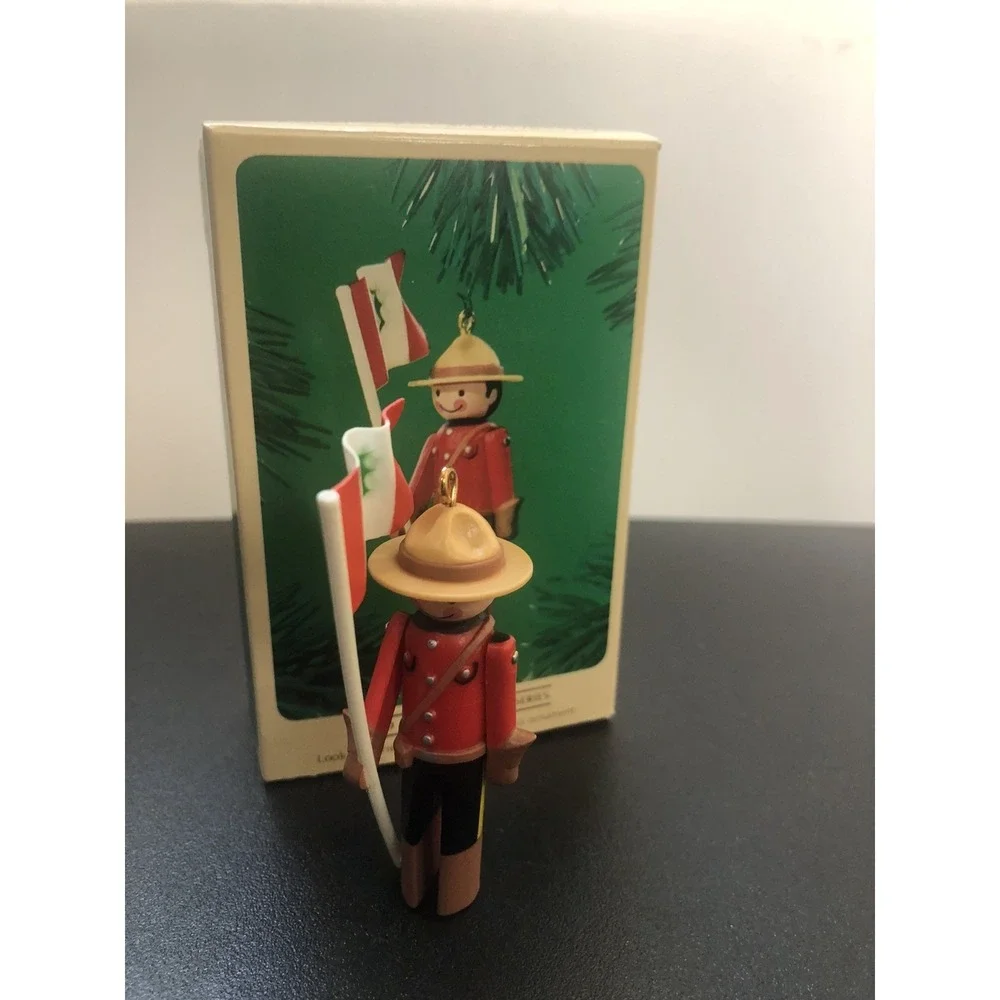 1984 Hallmark Clothespin Soldier Ornament #3 in Series Christmas‎ Keepsake